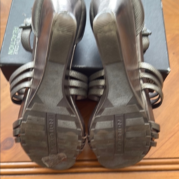 Kenneth Cole Reaction Women's Strappy Wedge Sandals - Warm Cedar MT-Pewter - Picture 6 of 6
